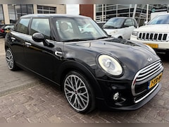 MINI Cooper - 1.5 D Chili Business automaat