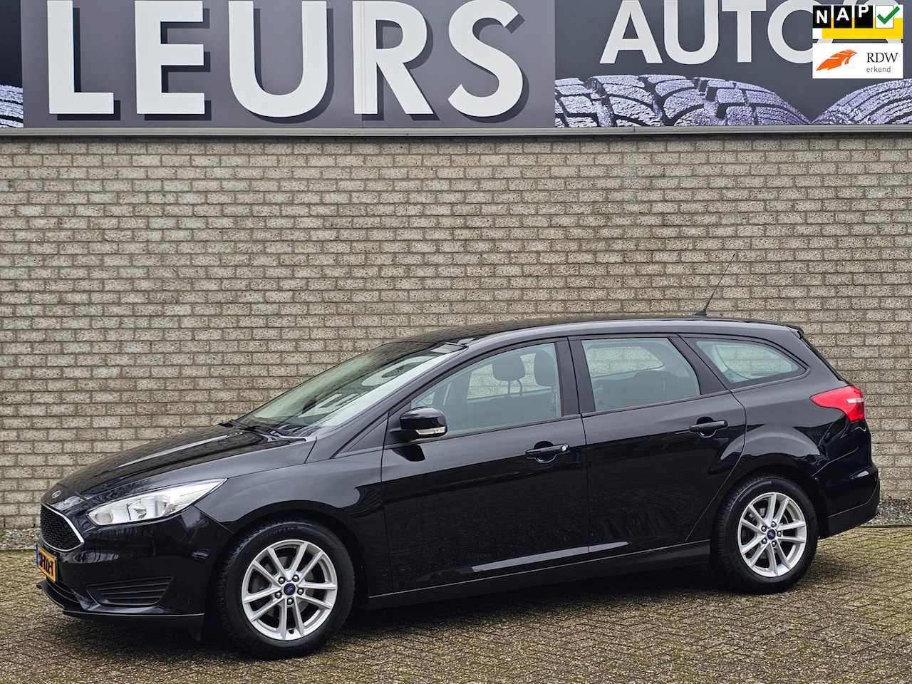 Ford Focus Wagon - 1.0 Lease Edition Trekhaak/Stoelverwarming - AutoWereld.nl