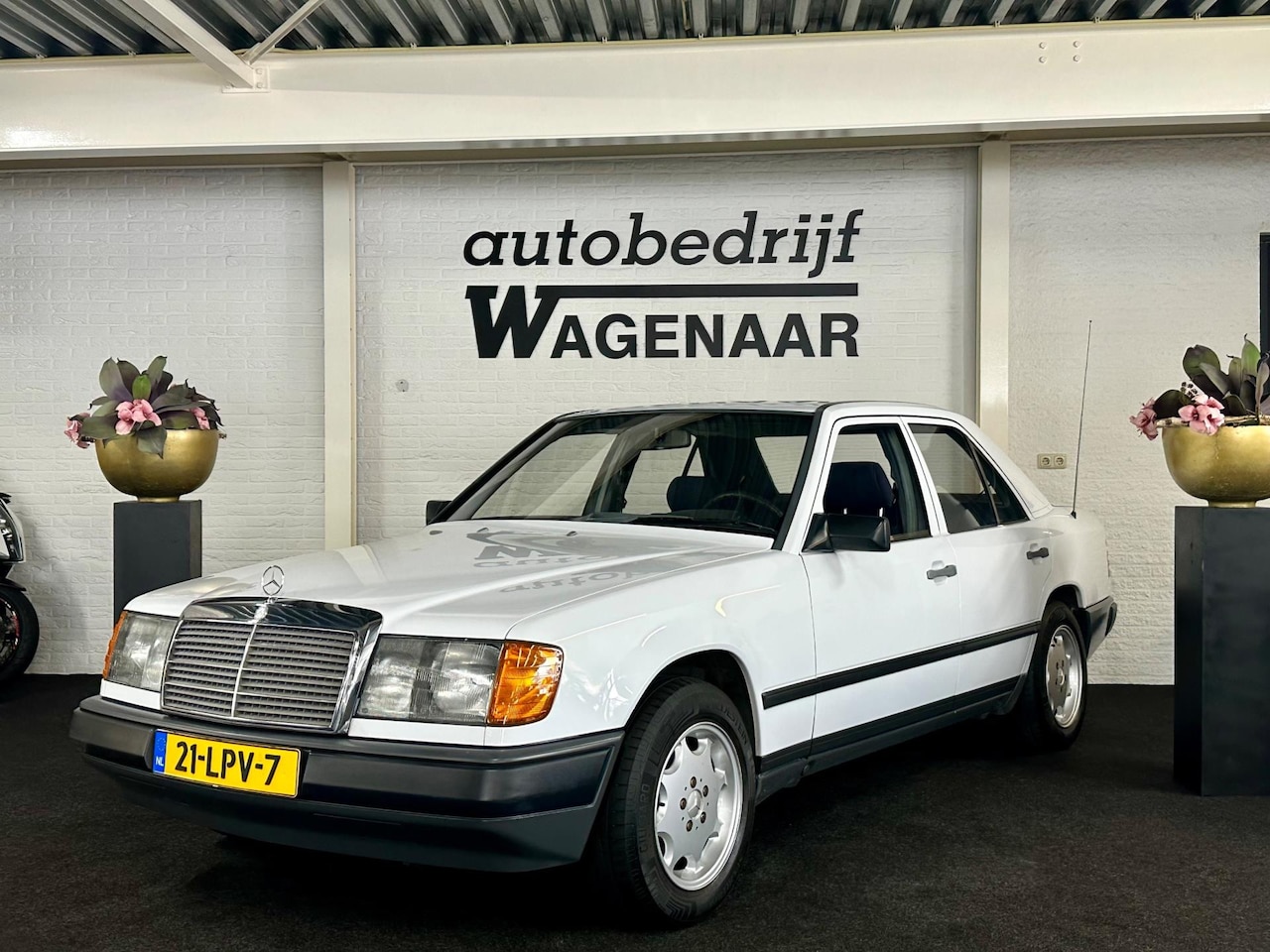 Mercedes-Benz 200-500 (W124) - 230 E Automaat 126.900km - AutoWereld.nl