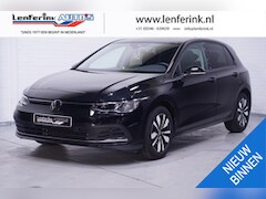 Volkswagen Golf - 2.0 TDI Life Apple Carplay 3 Zone Clima Camera PDC v+a Stuur- en stoelverwarming Navi