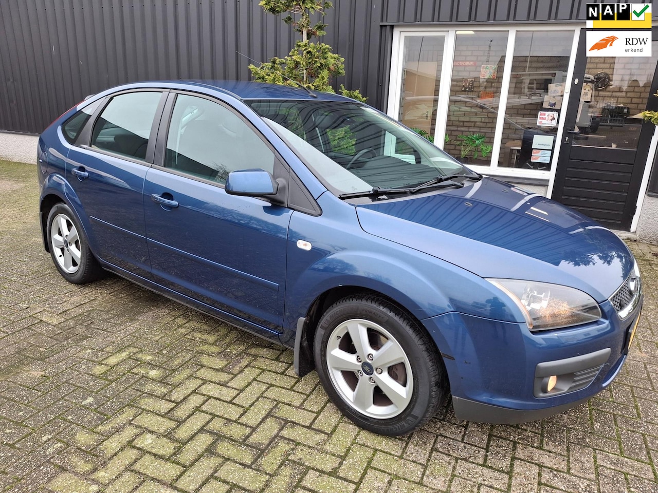 Ford Focus - 1.8-16V Ambiente Flexifuel 1.8-16V Ambiente Flexifuel - AutoWereld.nl