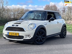 MINI Cooper S - 1.6 / 17'' / Leder / Boekjes