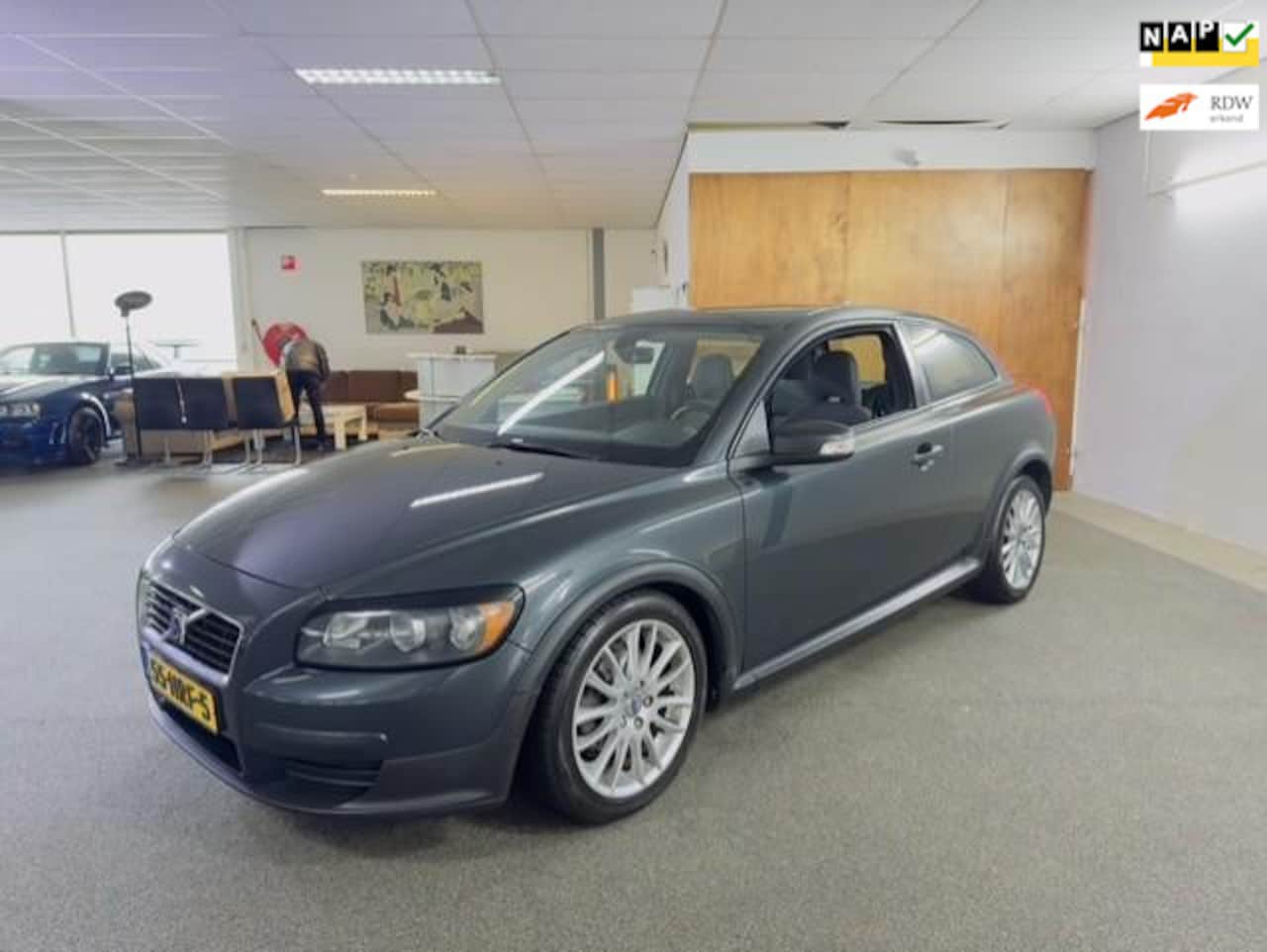 Volvo C30 - 1.6 Advantage Apk Nieuw,Clima,Cruise,N.A.P,Lm velgen,E-Ramen,2 Sleutels,Topstaat!! - AutoWereld.nl