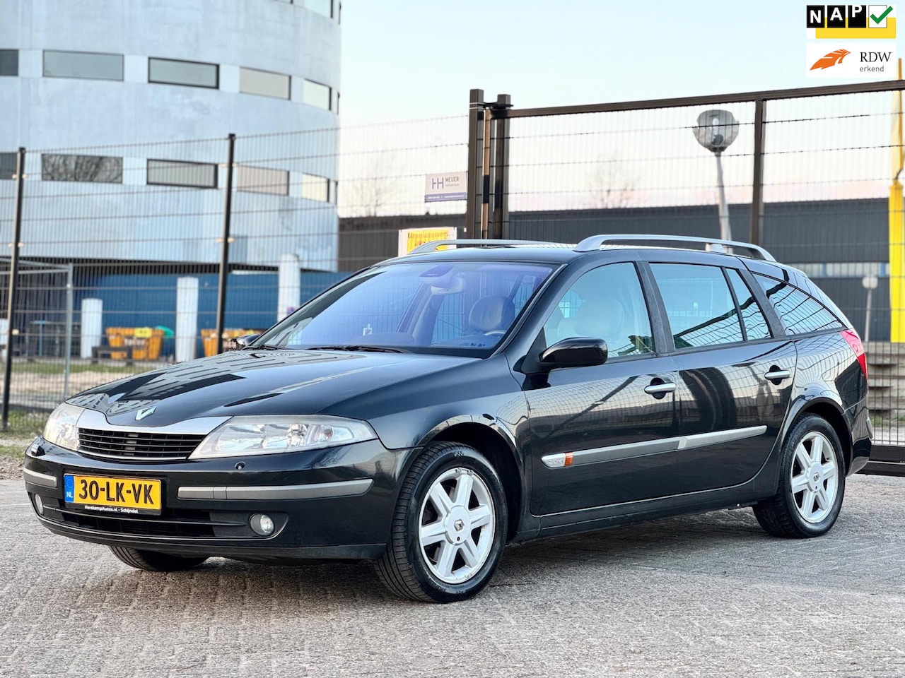 Renault Laguna Grand Tour - 2.0-16V Privilège/AUT/NAVI/STOELVERW/ELEKSTOELEN - AutoWereld.nl