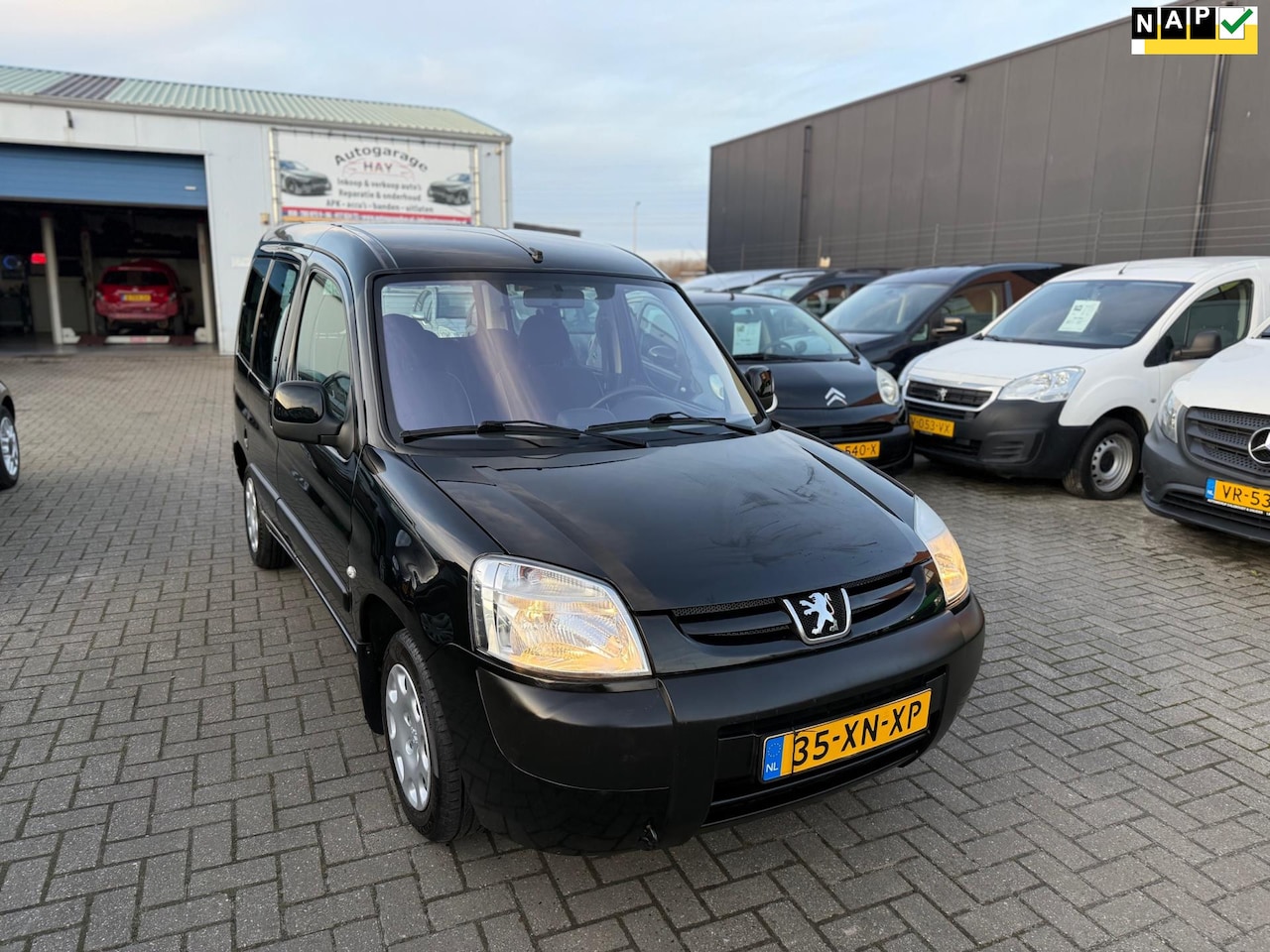 Peugeot Partner MPV - 1.4 XT|5 persoen - AutoWereld.nl