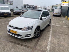 Volkswagen Golf - 1.2 TSI Connected Series/ALLSTAR pakket/5drs/1e EIG/1jaar apk, dealeronderhouden/volle opt