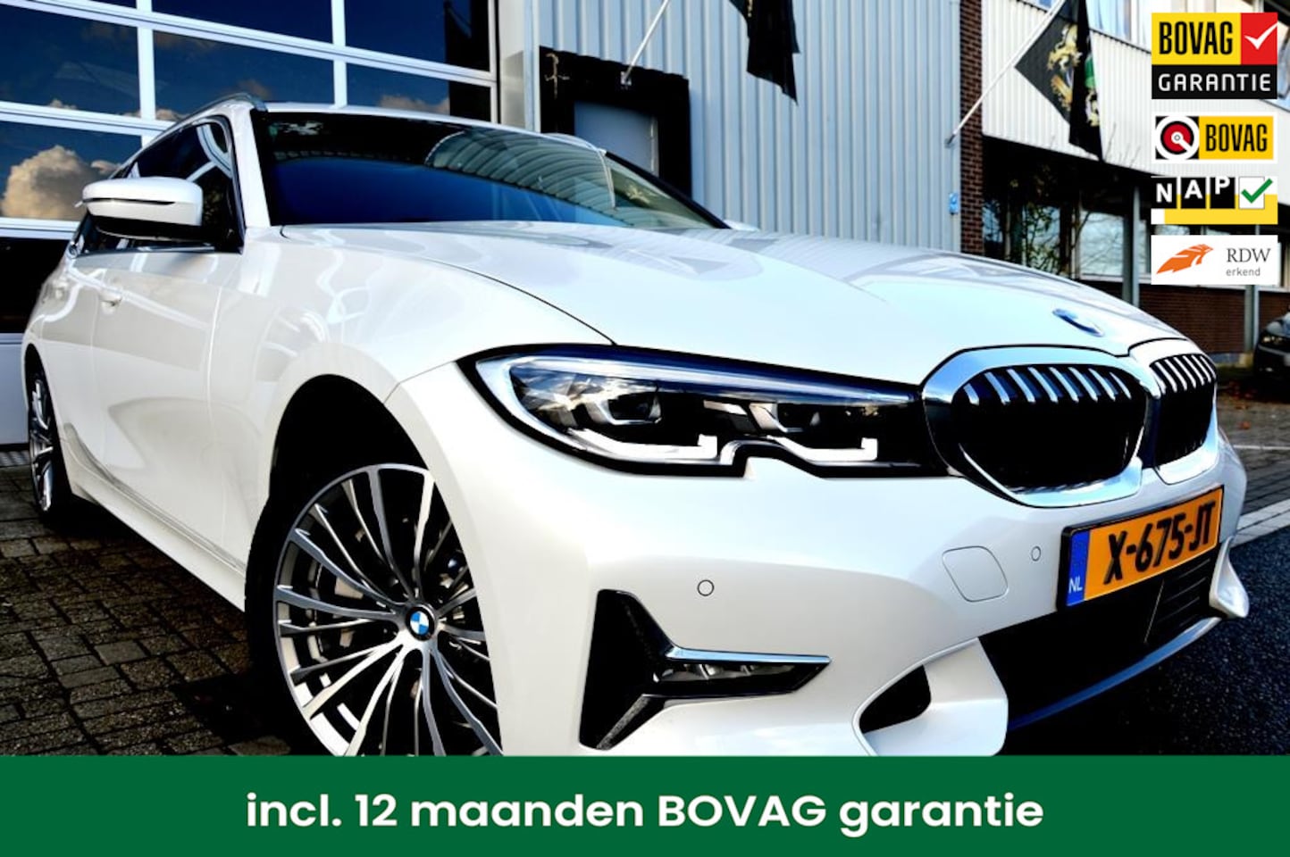 BMW 3-serie Touring - 330i xDrive High Executive NAV/LEER/PANO - AutoWereld.nl