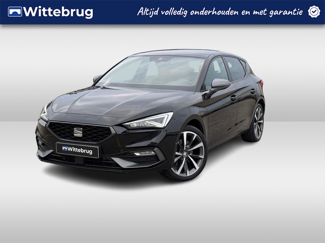 CUPRA Leon Sportstourer - 1.4 e-Hybrid VZ Performance / Panoramadak / 19" LMV / Stuur + Stoelverwarming / Kuipstoele - AutoWereld.nl