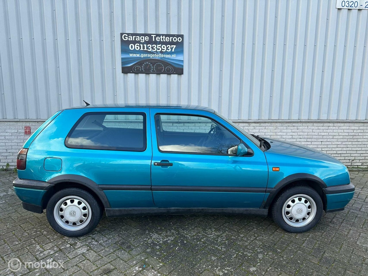 Volkswagen Golf - 1.8 GL 1.8 GL - AutoWereld.nl