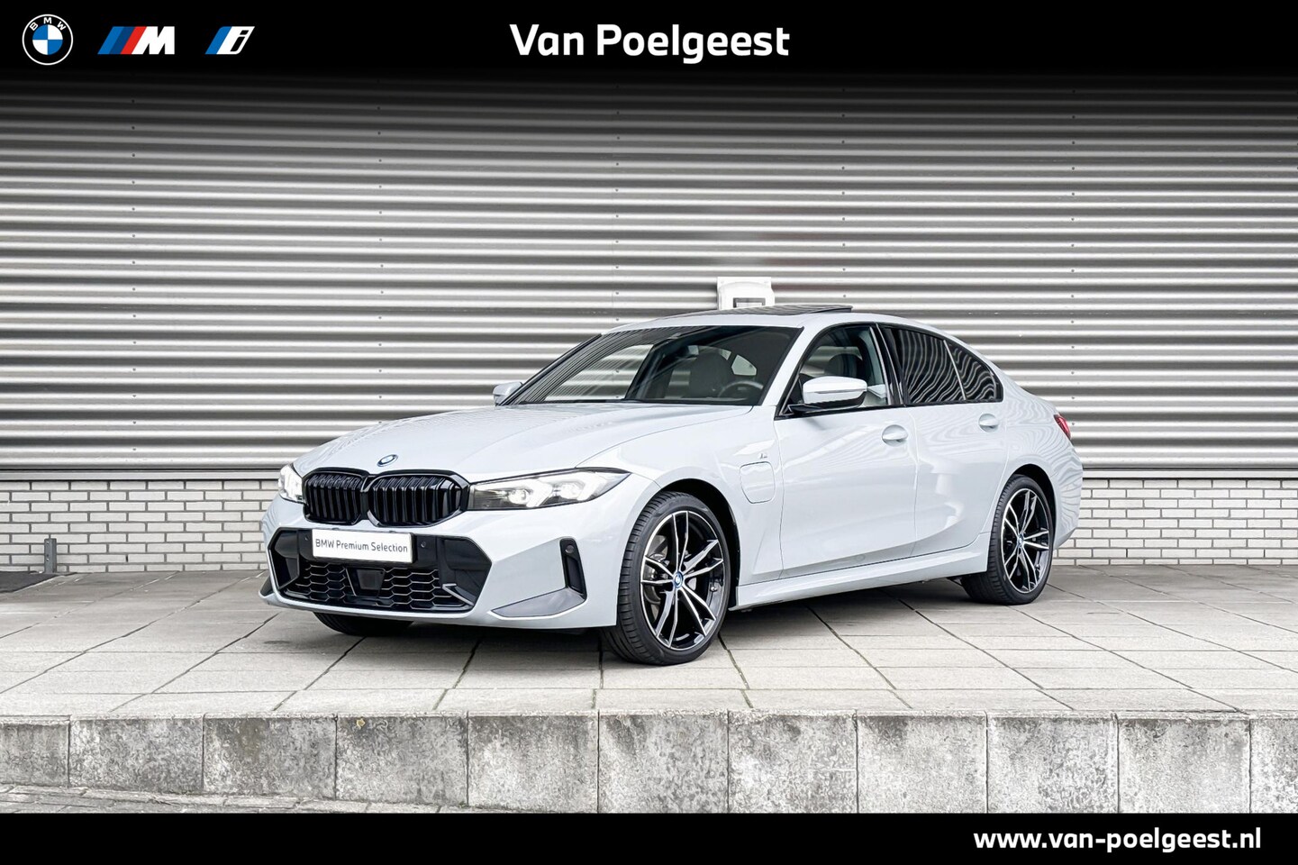 BMW 3-serie - Sedan 330e M sport / Travel Pack / Trekhaak / Harman Kardon - AutoWereld.nl