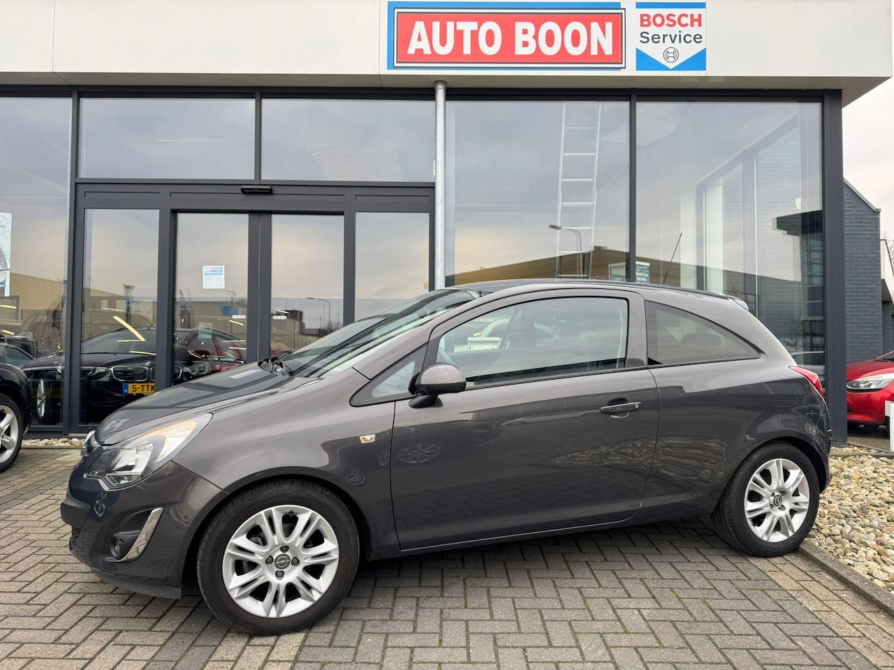 Opel Corsa - 1.2 86PK BLITZ : NAVI/BT/ECC/PDC/WINTERP. - 1 EIG. - NL-AUTO - KM=NAP - AutoWereld.nl