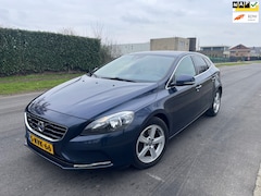 Volvo V40 - 1.6 D2 Momentum NAP/CLIMA/NAVI/AUTOMAAT/LEER