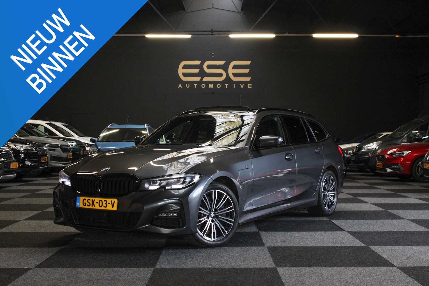 BMW 3-serie Touring - 330e High Executive | Pano | B&O | Trekhaak - AutoWereld.nl