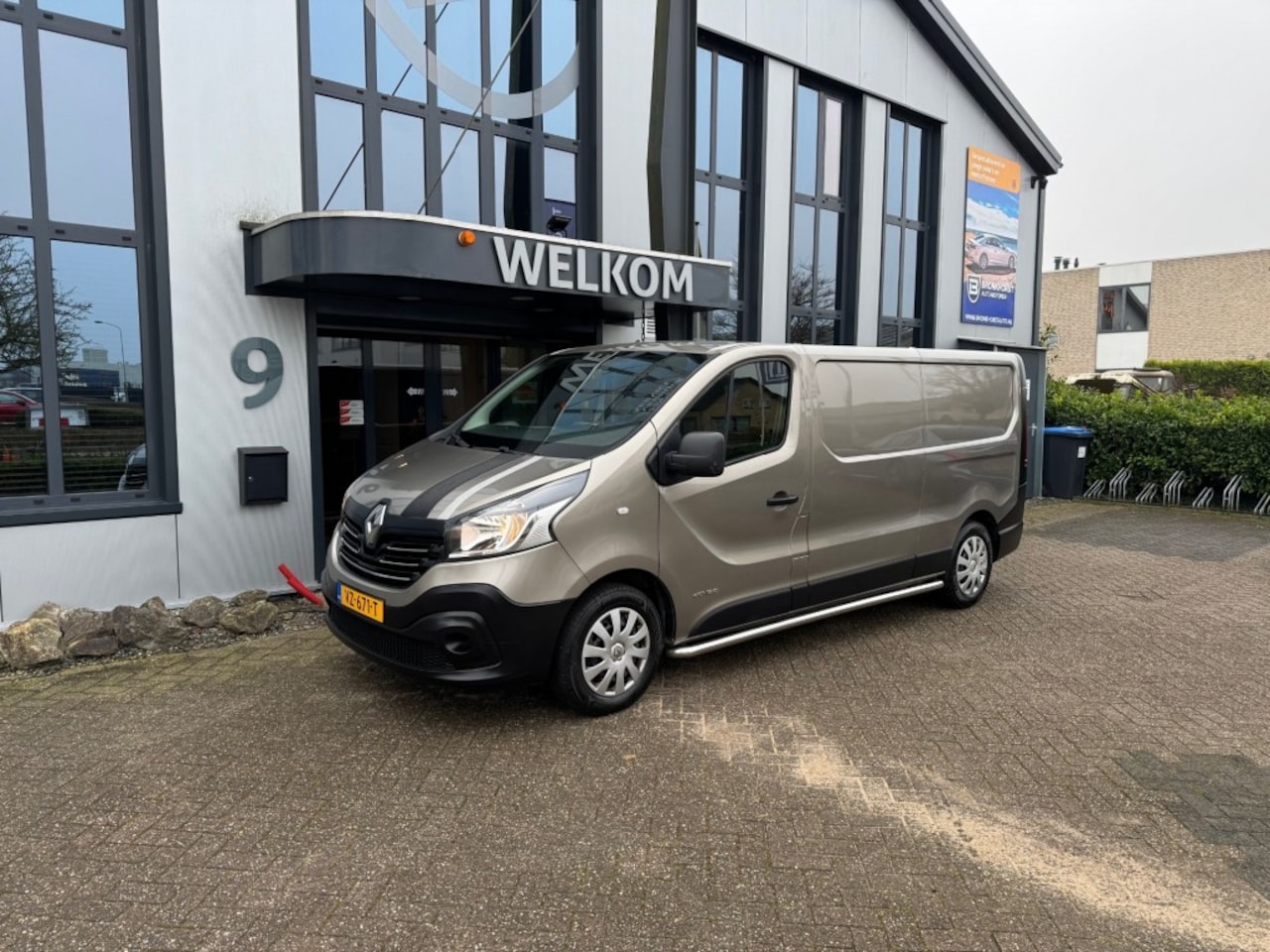 Renault Trafic - L2 Lang 1.6 DCi 121PK Navi, Schuifdeur, PDC, Airco, Cruisecntrl - AutoWereld.nl