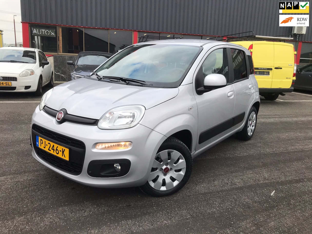 Fiat Panda - 0.9 TwinAir Lounge / NAP / !! LAGE KM !! / AIRCO / NAVI / - AutoWereld.nl