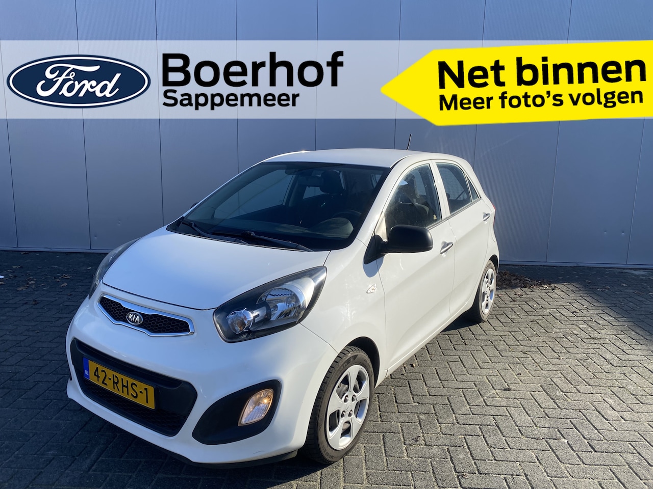 Kia Picanto - Comfort Pack 70 PK | All Season banden | Trekhaak | Airco | 5 zitplaatsen | - AutoWereld.nl