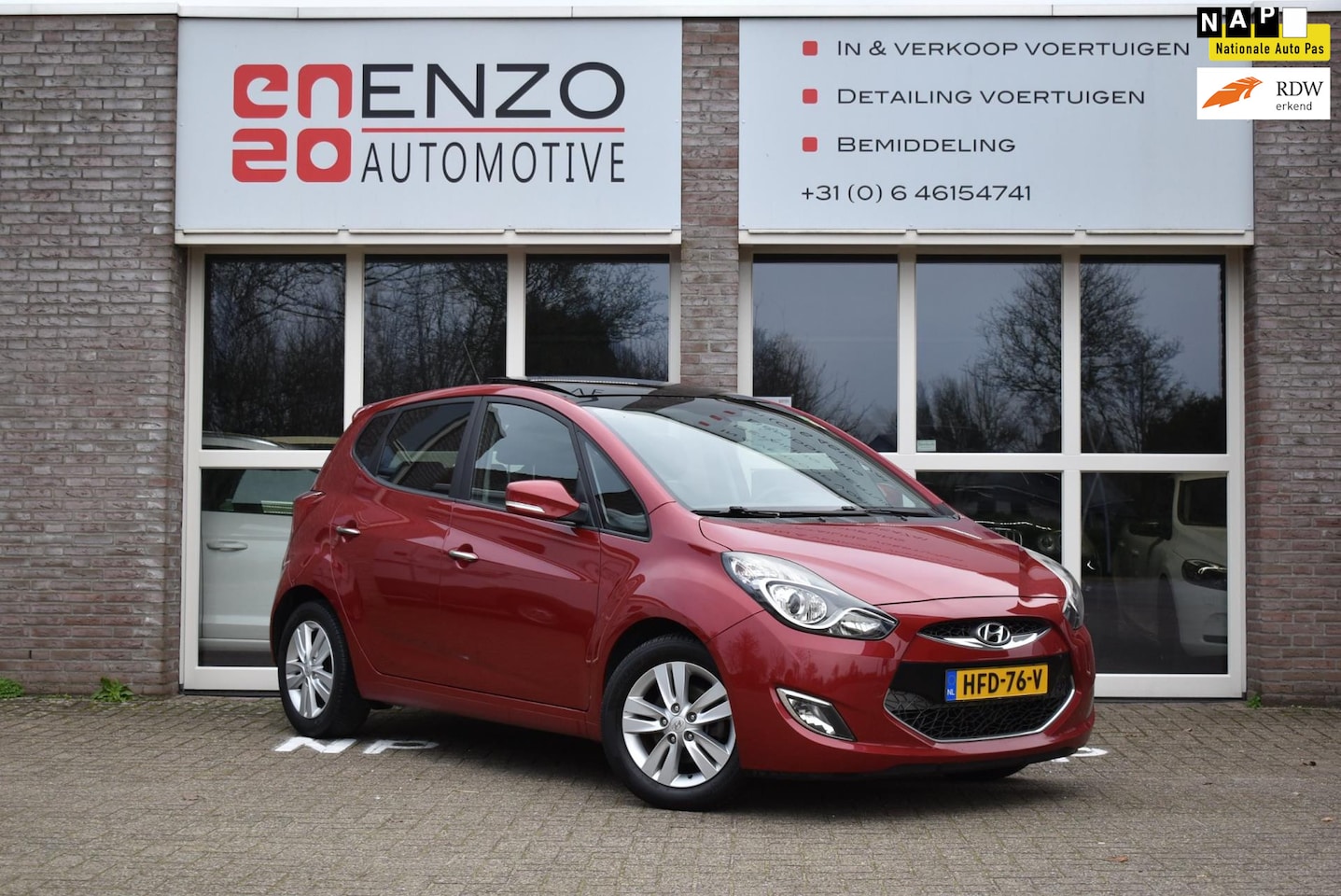 Hyundai ix20 - 1.4i i-Motion Full option Pano Cruise Trekhaak Airco 2e eigenaar - AutoWereld.nl