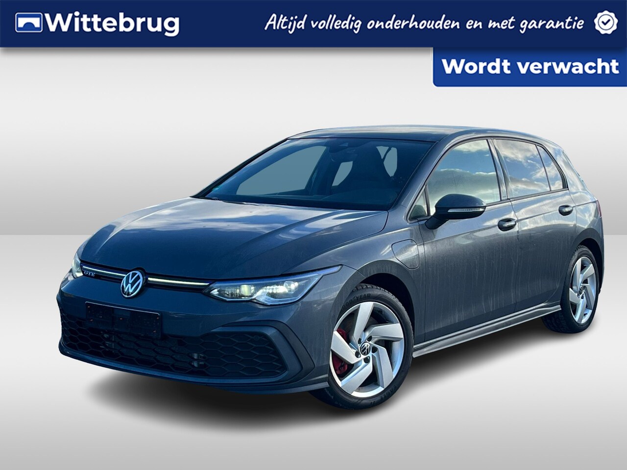 Volkswagen Golf - 1.4 245pk eHybrid GTE DSG Automaat Panoramadak / Navigatie / 17"/ IQ.Led verlichting / Par - AutoWereld.nl