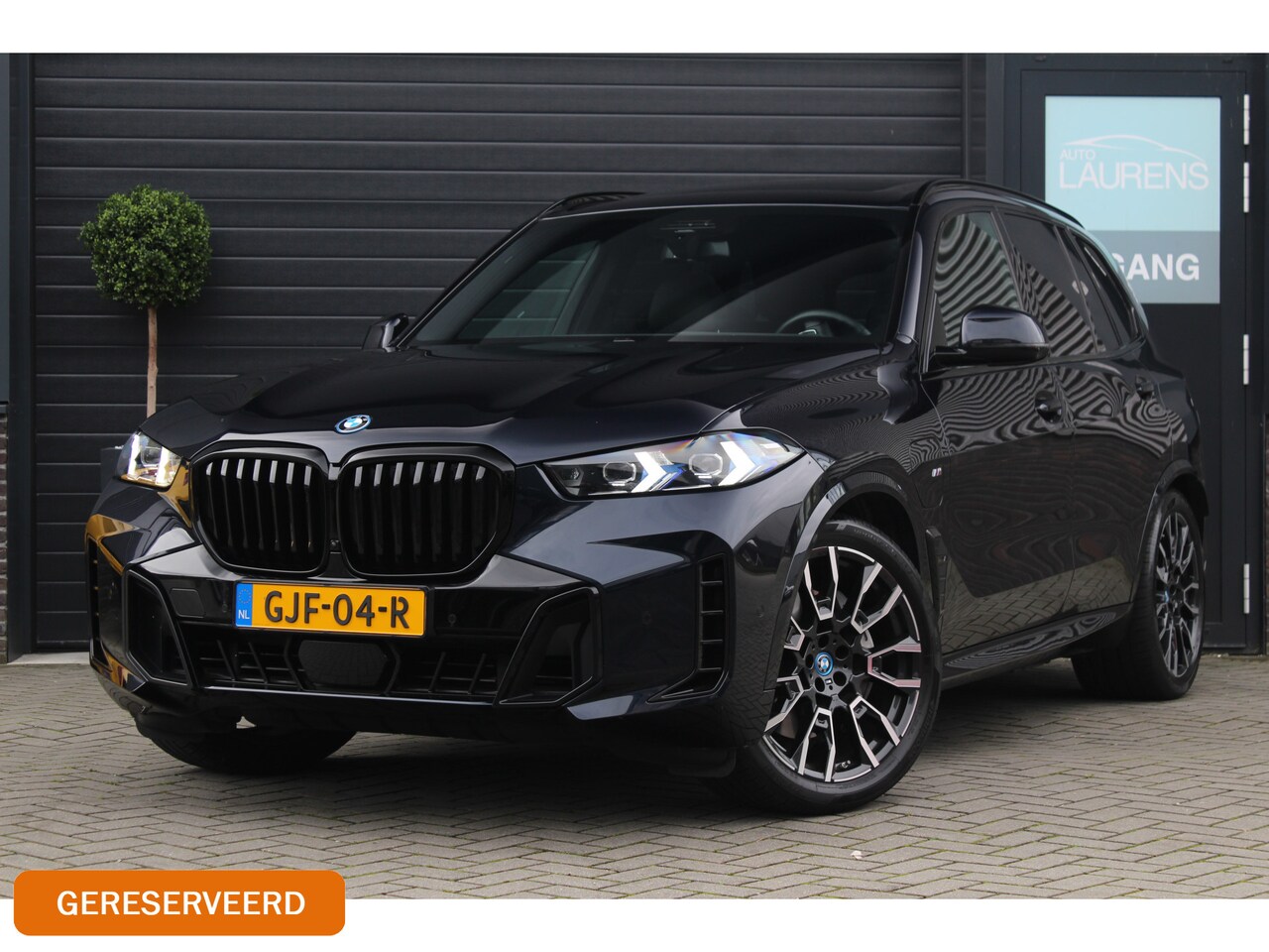 BMW X5 - xDrive50e M Sport | Pano | Trekhaak | Softclose - AutoWereld.nl