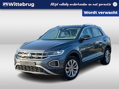 Volkswagen T-Roc - 1.5 TSI Style / App connect / Achteruitrij camera / Lichtmetaal 17'' / Elektrische achterk