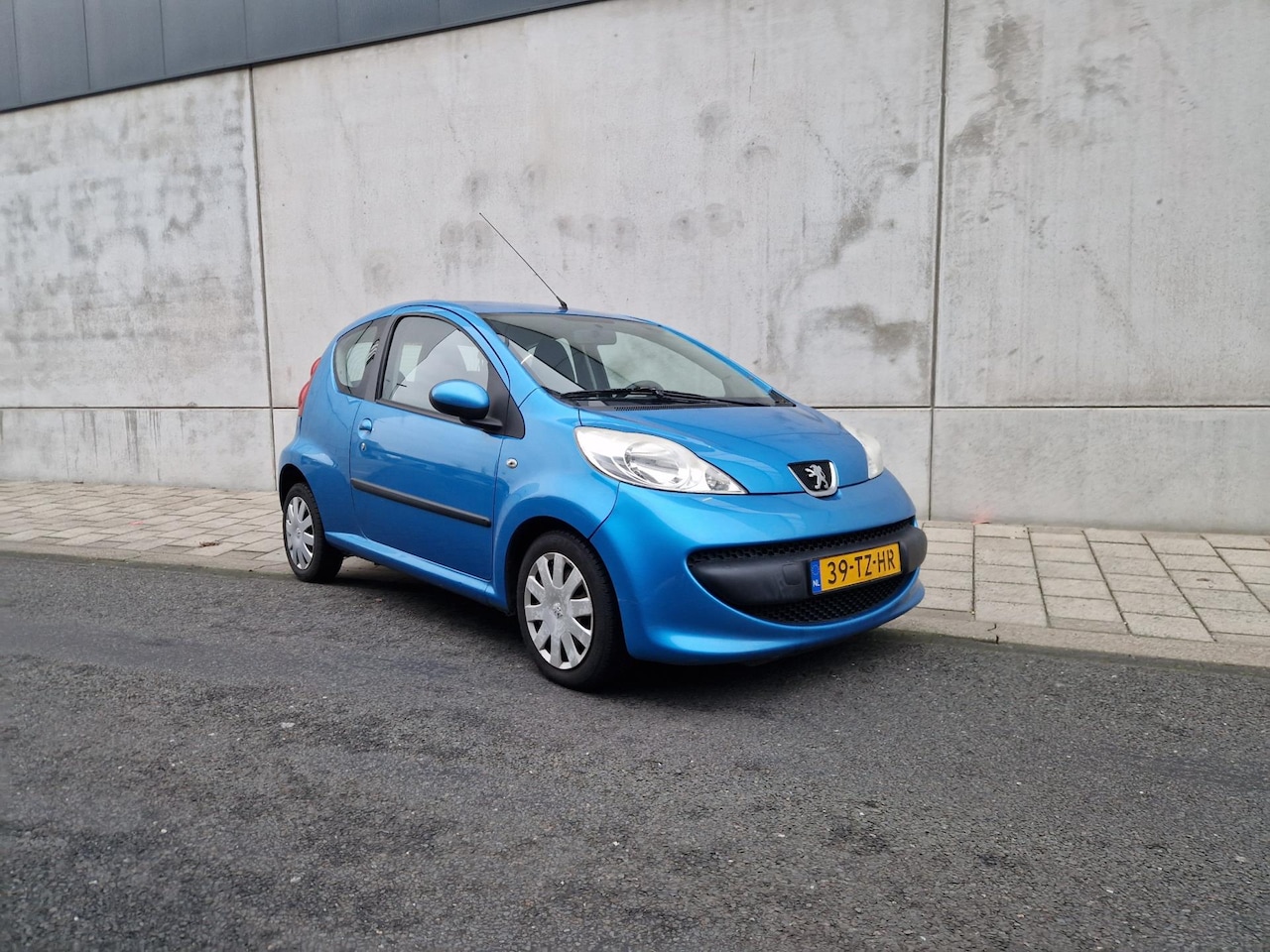 Peugeot 107 - 1.0-12V XS | airco, elektr. ramen, centrale vergr. - AutoWereld.nl