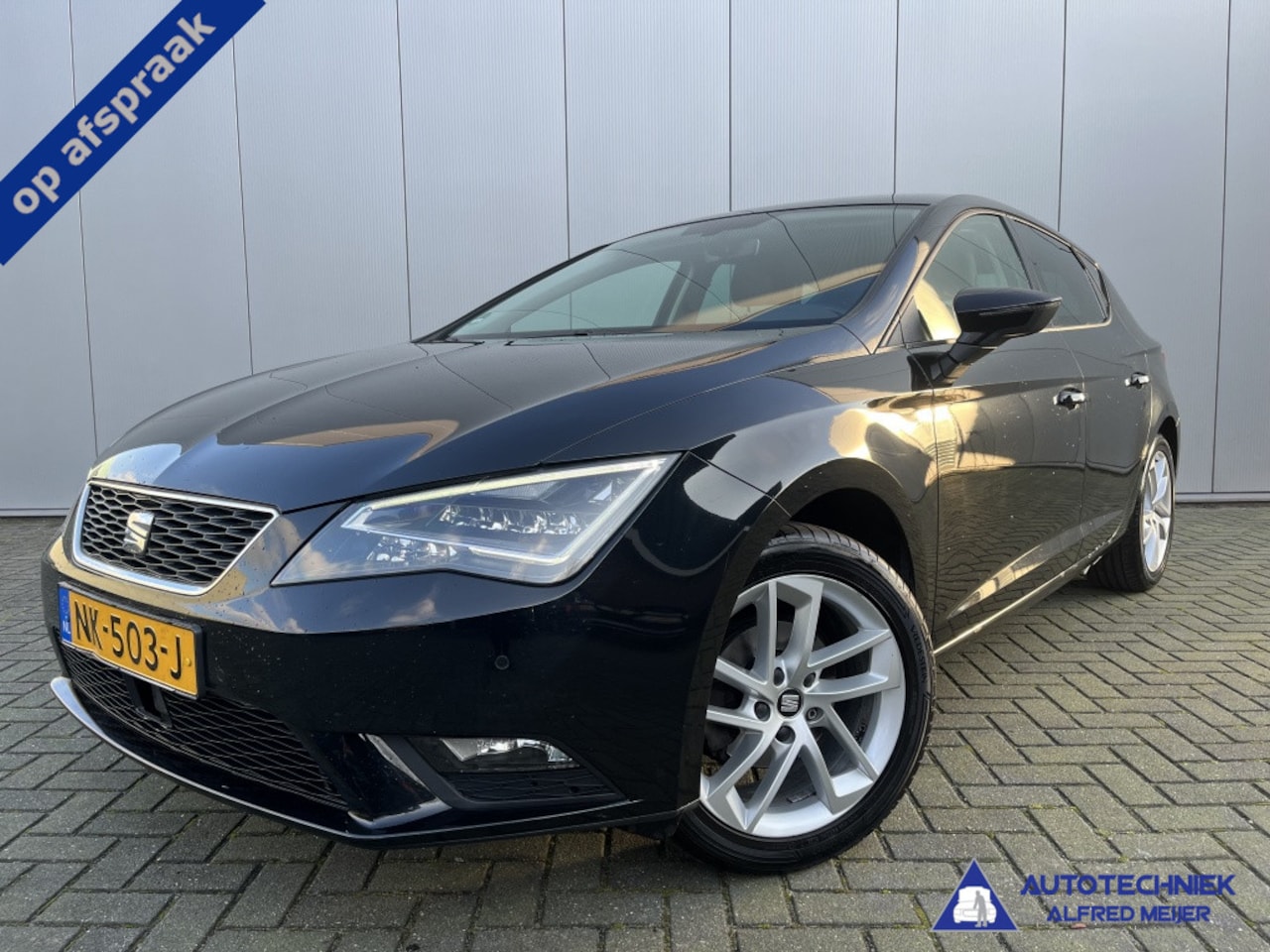 Seat Leon - 1.2 TSI Style Business Trekhaak LED - AutoWereld.nl