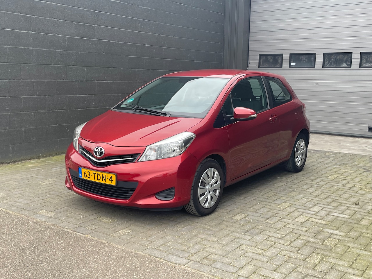 Toyota Yaris - 1.3 VVT-i Aspiration CVT | AIRCO | Parkeercamera | Cruise-Control | Dealer Onderhouden | - AutoWereld.nl