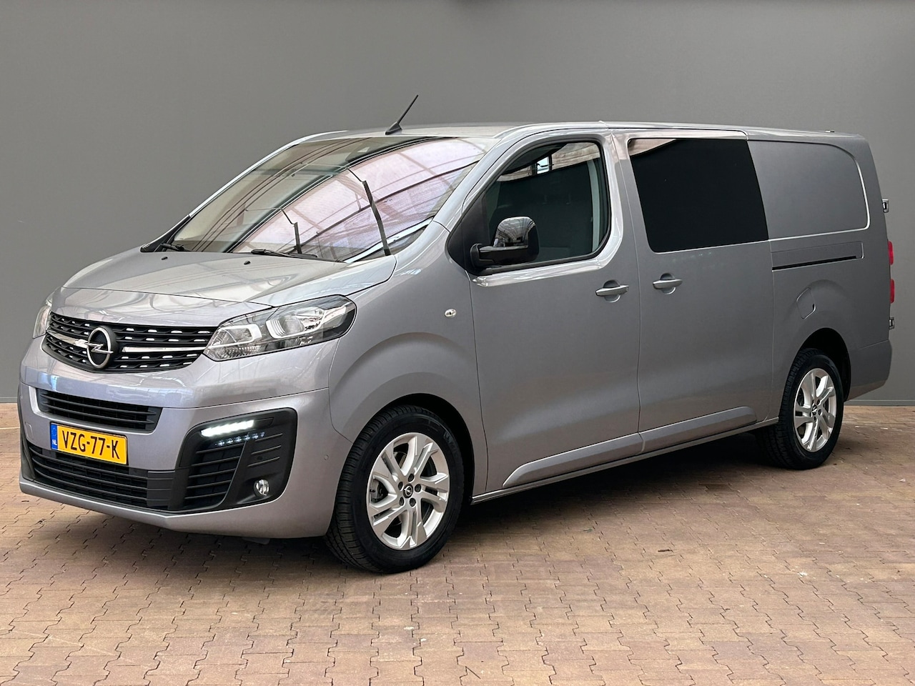 Opel Vivaro - 2.0 BlueHDi 180 S&S L3 DC Automaat| Apple Carplay/Android Auto|telefoonintegratie premium - AutoWereld.nl