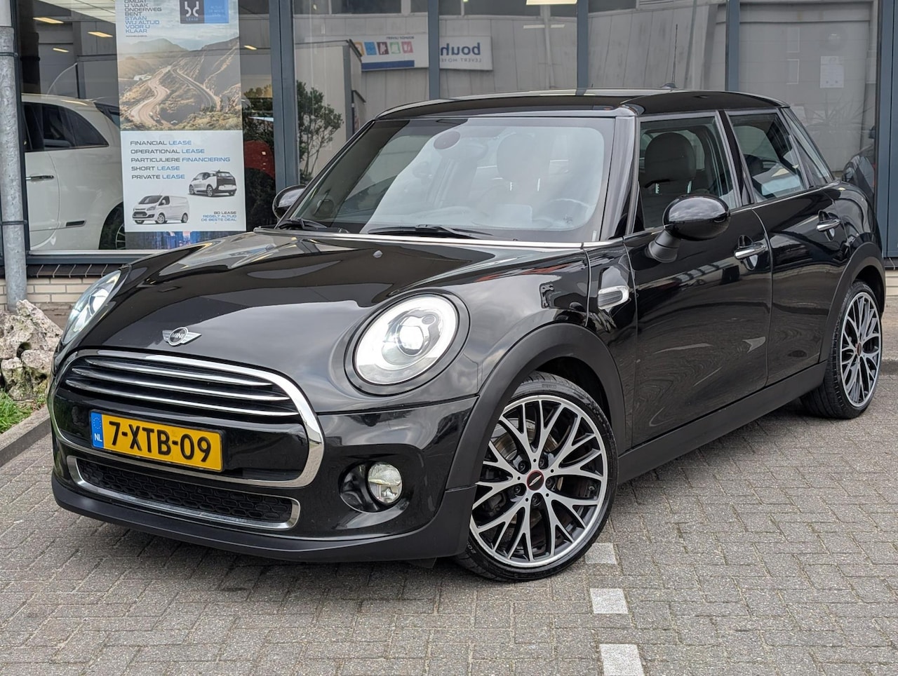 MINI Cooper - Mini 1.5 D Chili Business - AutoWereld.nl