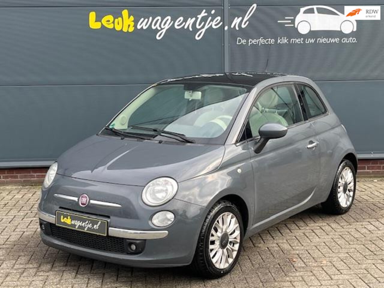 Fiat 500 - 1.2 Lounge *airco *panorama *bluetooth *lichtmetaal - AutoWereld.nl