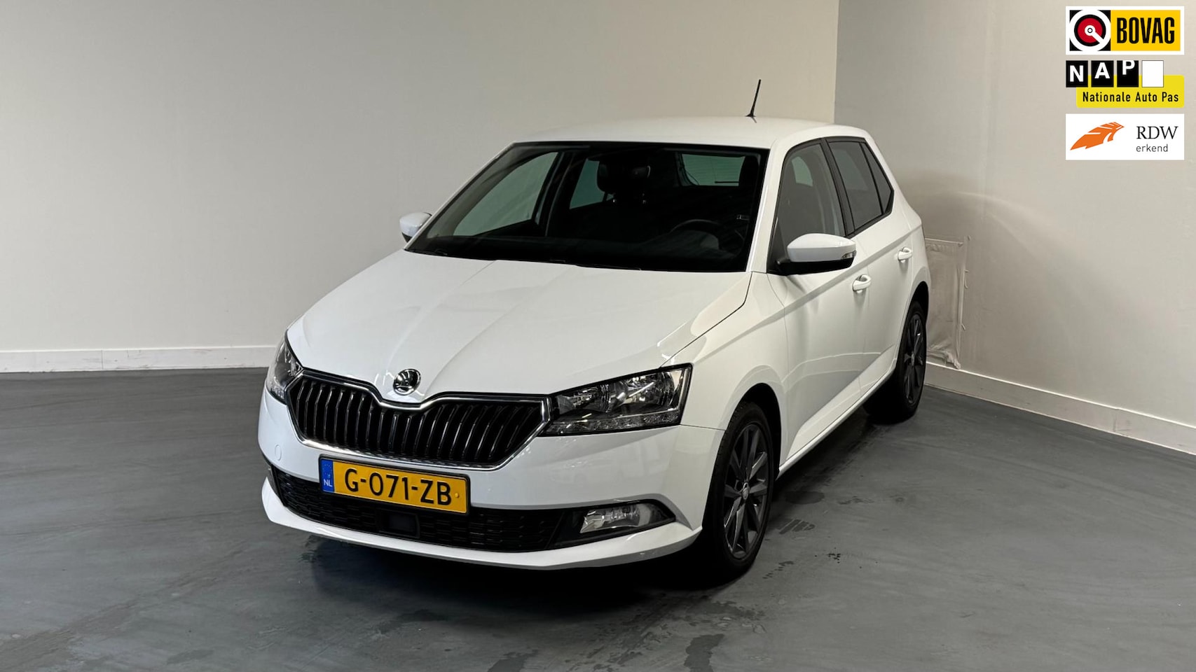 Skoda Fabia - 1.0 TSI Business Edition | DEALER OND. | CARPLAY NAVI | PARKEERSEN. ACHTER | STOELVERMARMI - AutoWereld.nl