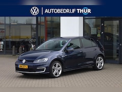 Volkswagen Golf - 1.4 TSI GTE 204PK / 150kW DSG, Achteruitrijcamera (rear view), 18" LMV, privacy glas, LED