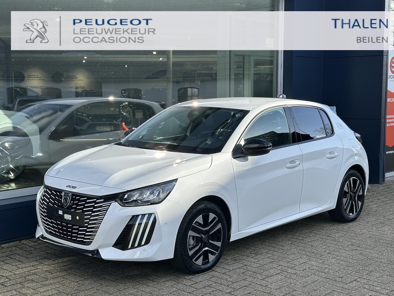 Peugeot 208 - Hybrid 100 e-DCS6 Allure | Hybride Elektrisch rijden met Automaat | Navigatie | 360 graden - AutoWereld.nl