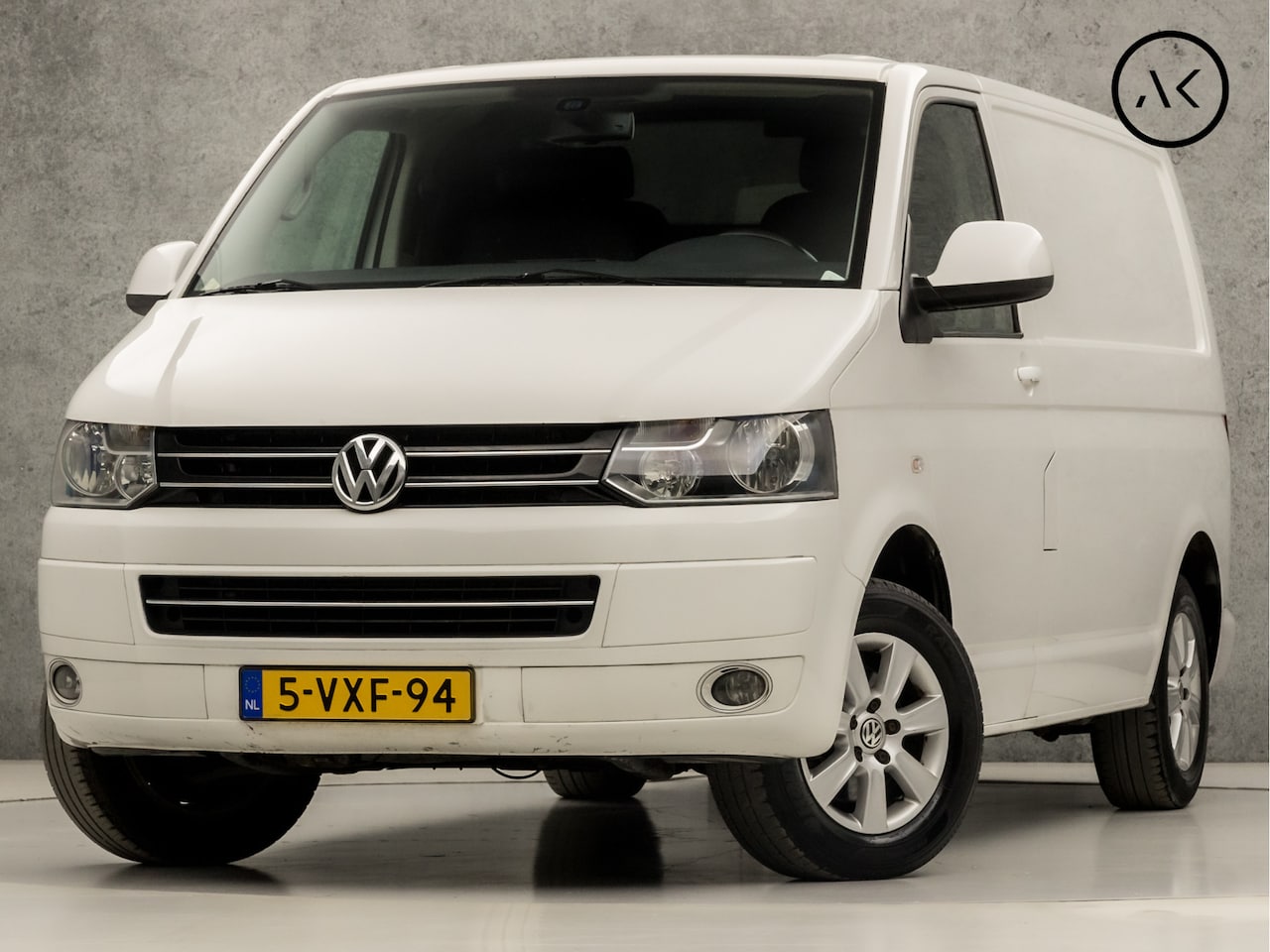 Volkswagen Transporter - 2.0 TDI L1H1 DC Budgetline Automaat (NAVIGATIE, BLUETOOTH, CRUISE, AIRCO, SPORTSTOELEN, LE - AutoWereld.nl