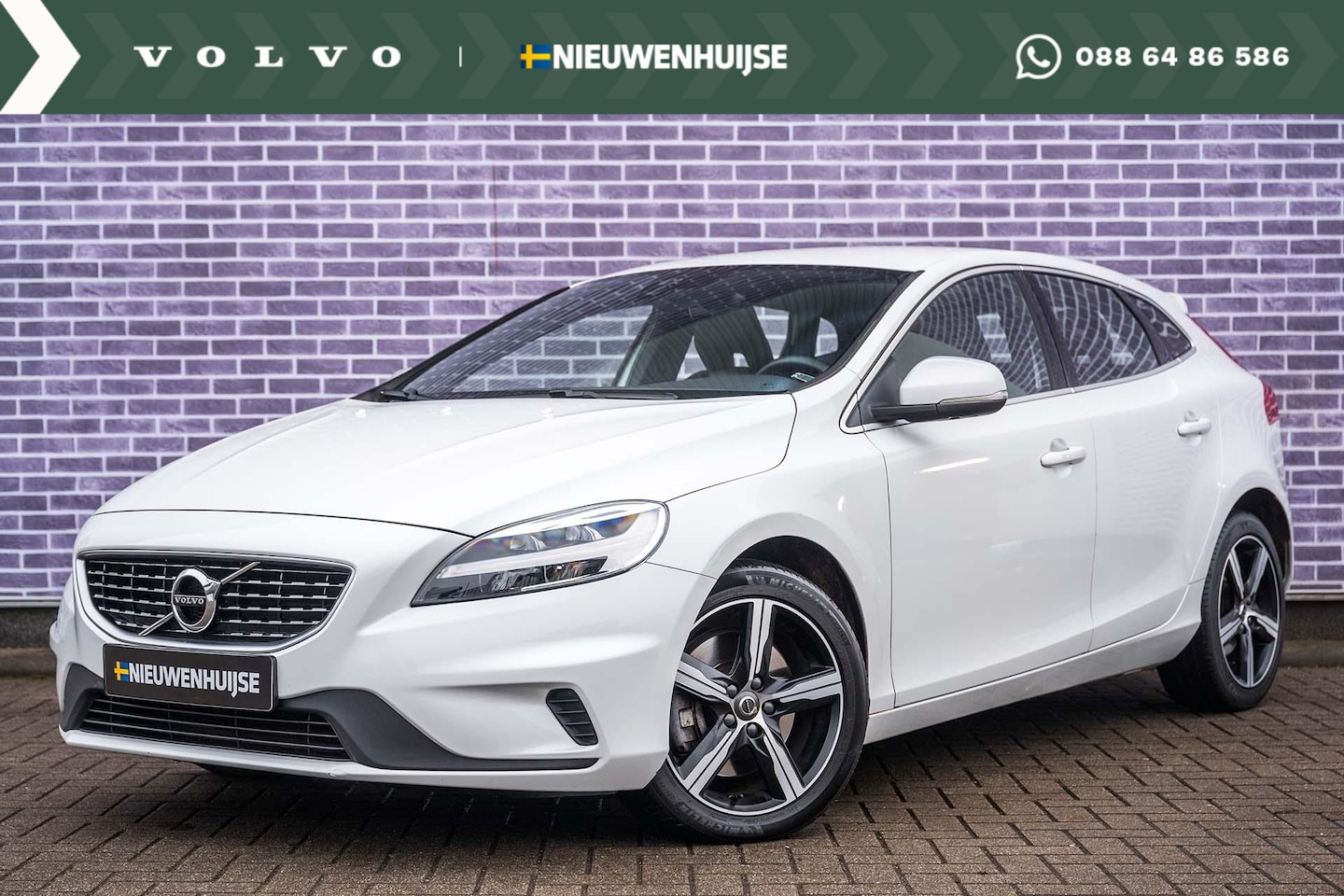 Volvo V40 - T4 Automaat 190pk Business Sport / R-Design | Stoelverwarming | Navigatie | High Performan - AutoWereld.nl