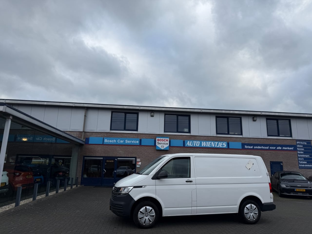 Volkswagen Transporter - 2.0 TDI 66kw | L1 Comfort 3-Pers | Airco - AutoWereld.nl