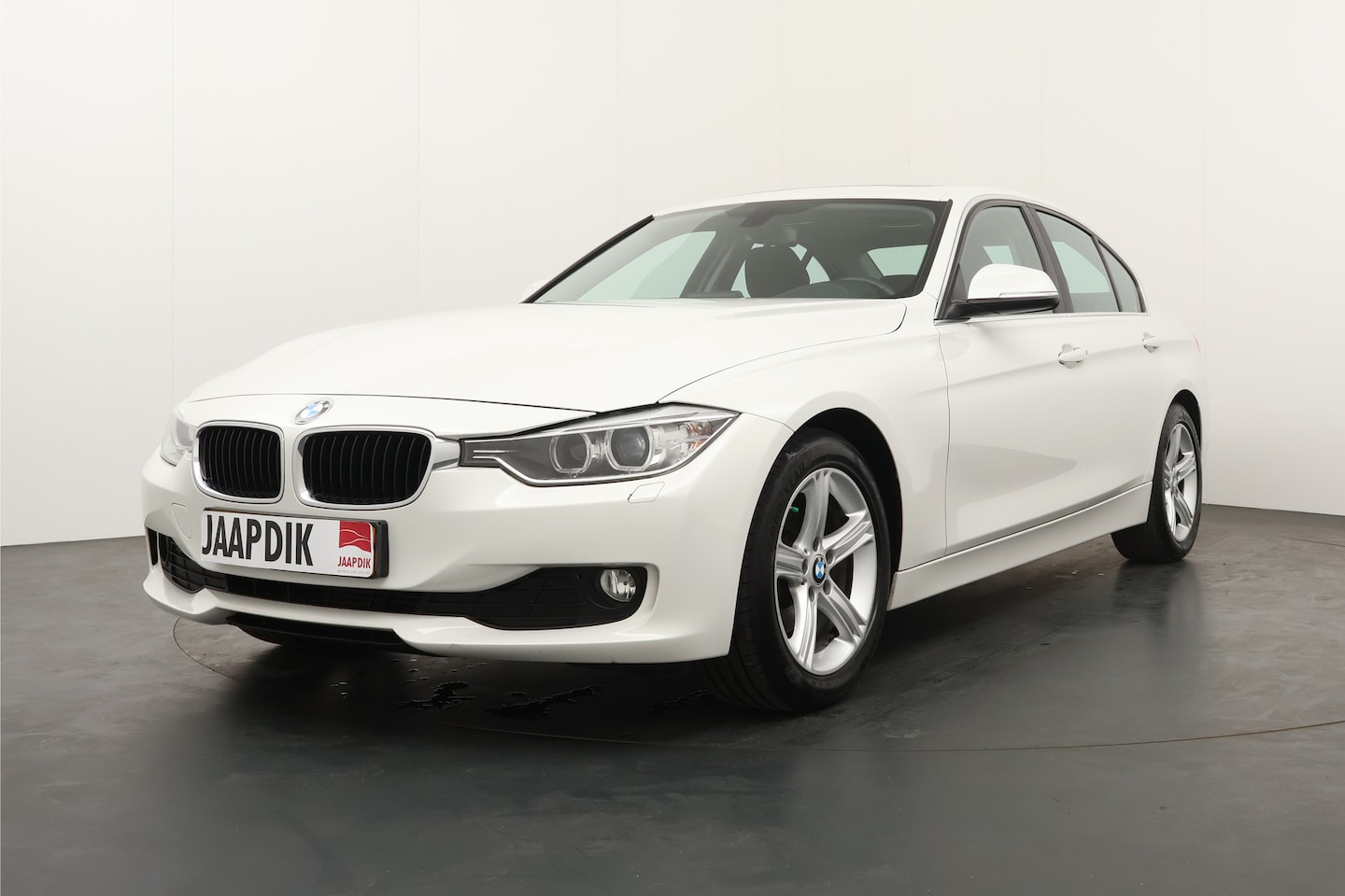 BMW 3-serie - BWJ 2013 | 316i 136PK Executive | SPORTSTOELEN | SCHUIFDAK | CLIMA | NAVI | TREKHAAK | DEE - AutoWereld.nl