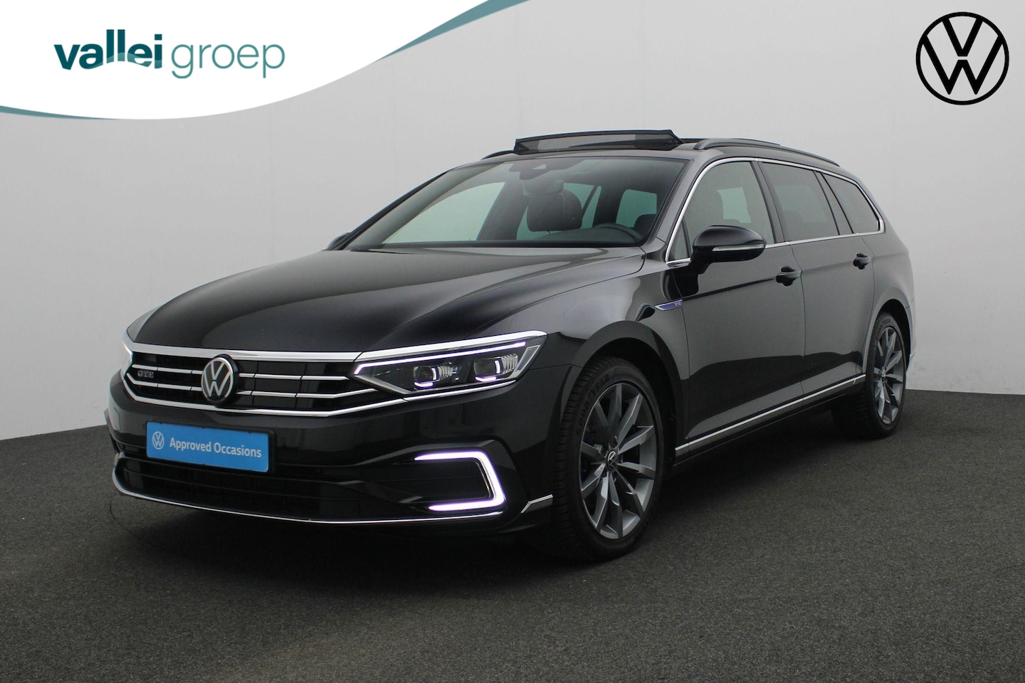 Volkswagen Passat Variant - 1.4 TSI 218 pk DSG PHEV GTE Business | Panoramadak | Trekhaak | IQ Light | Navigatie Disco - AutoWereld.nl