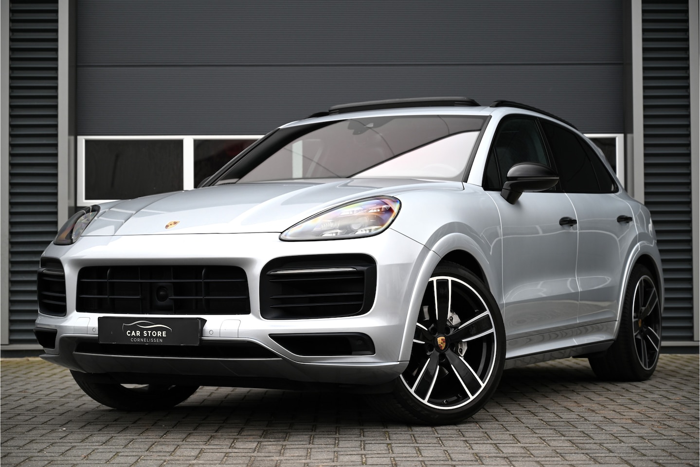 Porsche Cayenne - 3.0 / SPORT DESIGN / PANO / SPORTSTOELEN / LED MATRIX / HUD / SOFT CLOSE / NP €159.000 - AutoWereld.nl