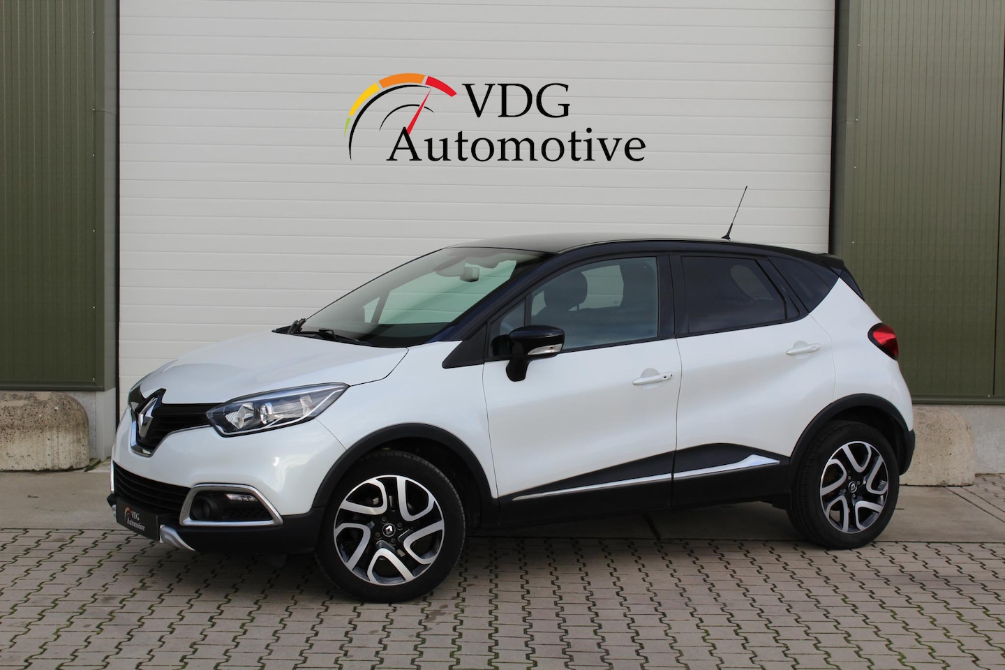 Renault Captur - 1.2 TCe Dynamique Clima/Cruise/ Navi R-Link / Camera - AutoWereld.nl