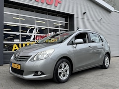 Toyota Verso - 2.0 D-4D Business - Navigatie I Leer I Airco I PDC I Sport velgen I Dealer onderhouden