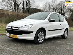 Peugeot 206 - 1.4 XT