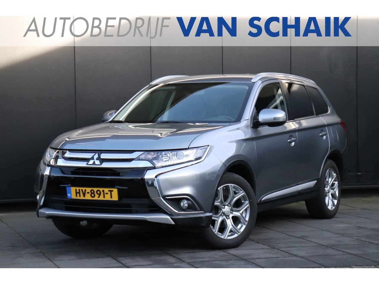 Mitsubishi Outlander - 2.0 Business Edition AUTOMAAT | CAMERA | TREKHAAK | NAVI | CRUISE | - AutoWereld.nl