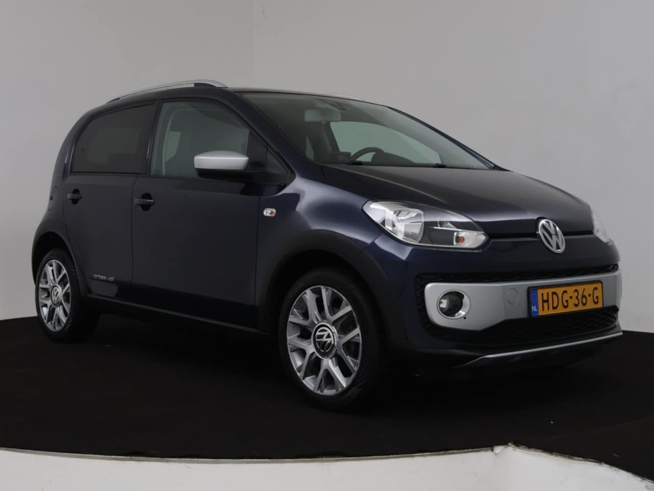 Volkswagen Up! - 1.0 cross up! BlueM. - AutoWereld.nl