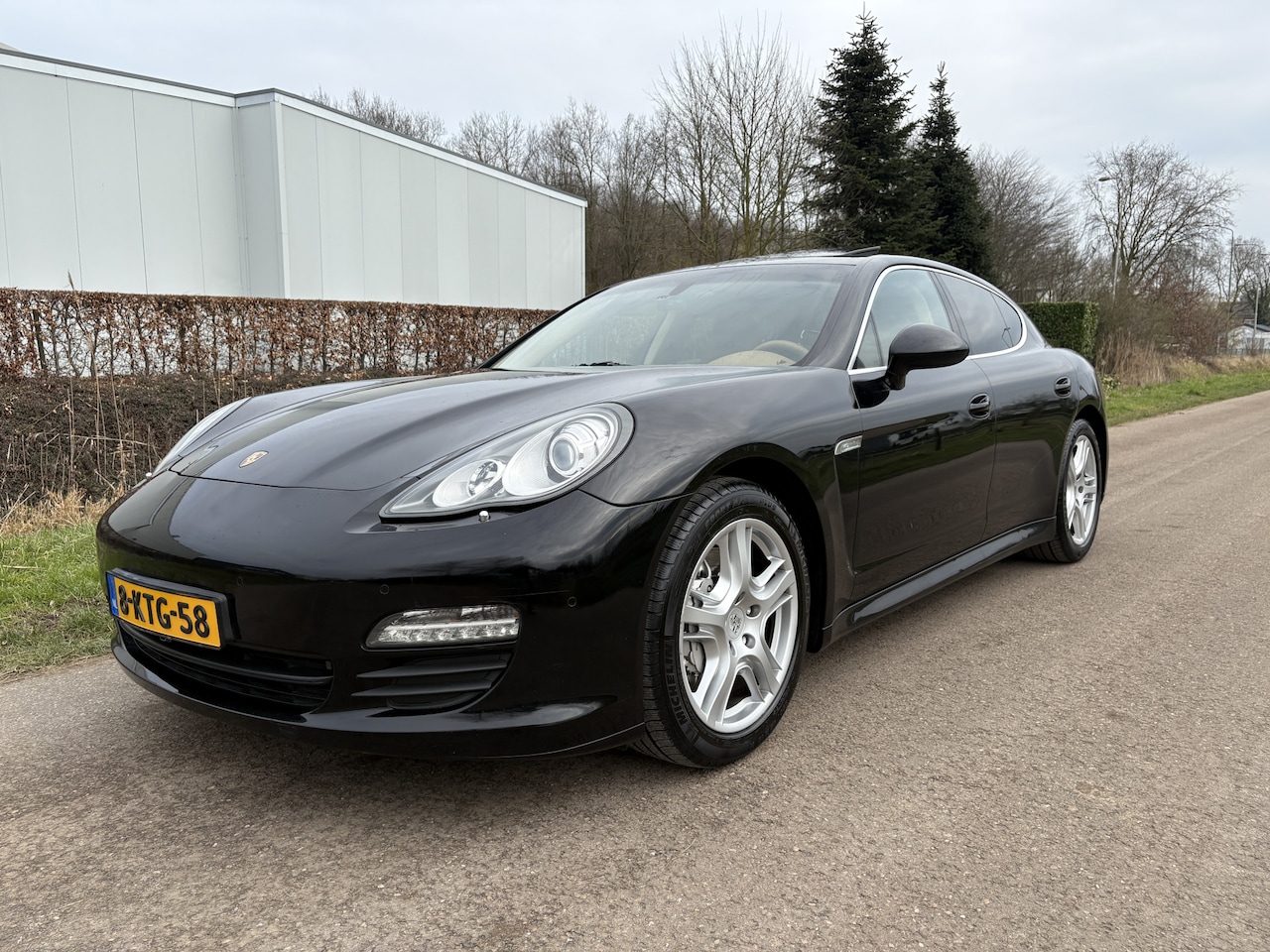 Porsche Panamera - 4.8 S / AUTOMAAT / NAVI / SCHUIFDAK / YOUNGTIMER - AutoWereld.nl