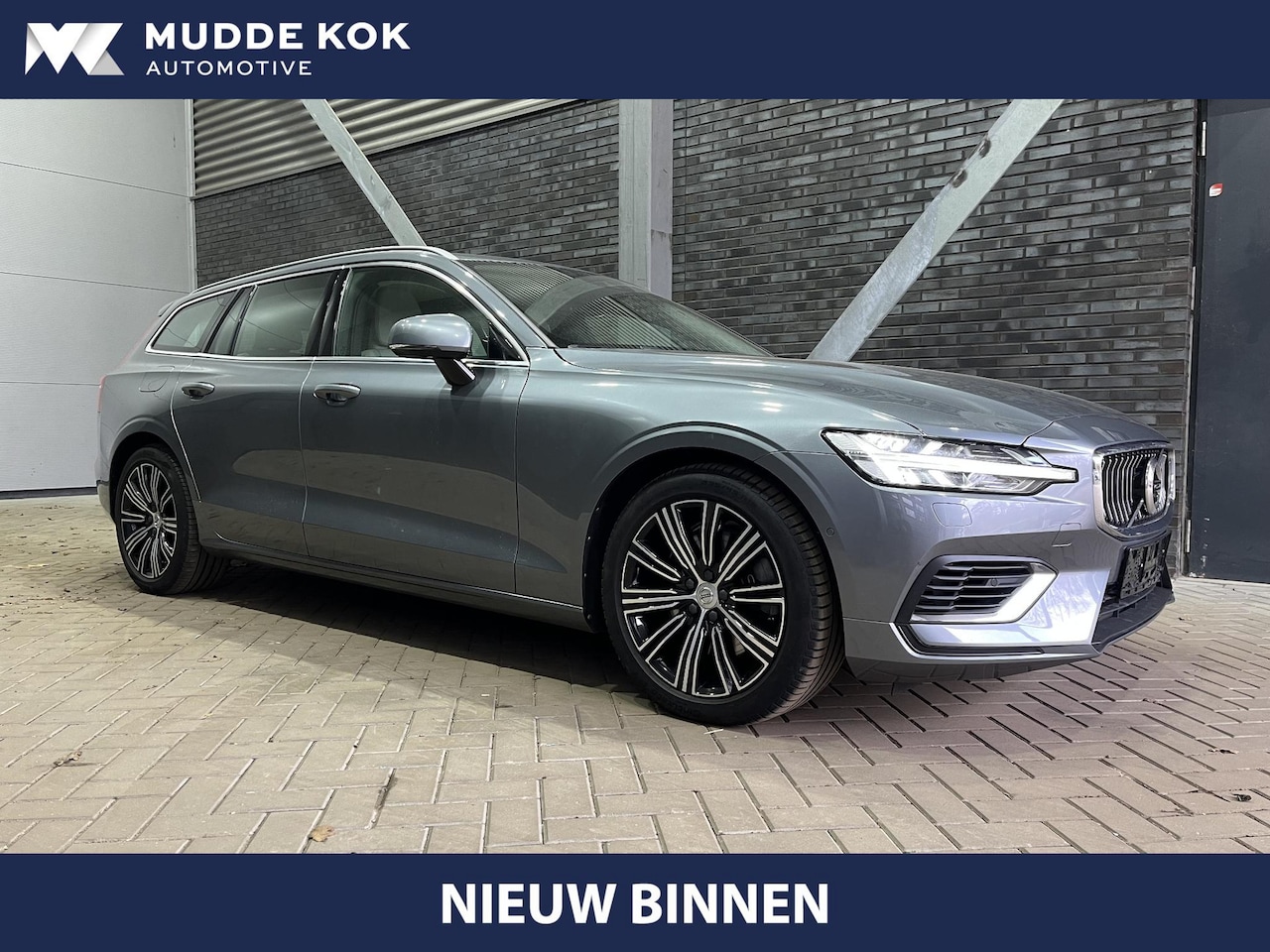 Volvo V60 - T8 Twin Engine Inscription | Panoramadak | 360° Camera | ACC | Massage+Ventilatie | BLIS | - AutoWereld.nl