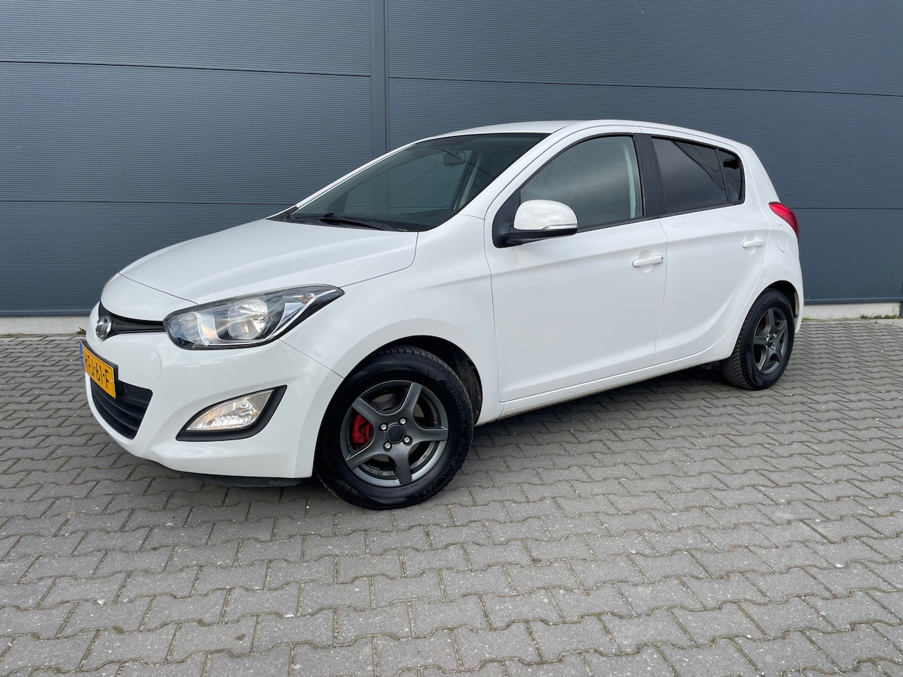 Hyundai i20 - 1.2i i-Motion bouwjaar 2012 ( nw apk ) - AutoWereld.nl