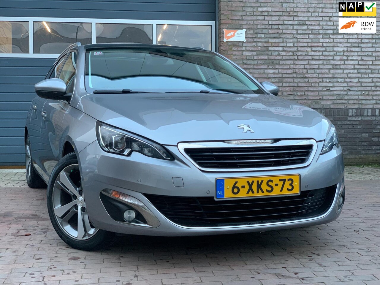 Peugeot 308 SW - 1.2 e-THP Première|Panoramadak|1e Eig. - AutoWereld.nl