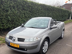 Renault Mégane coupé cabriolet - 1.6-16V Privilège Luxe