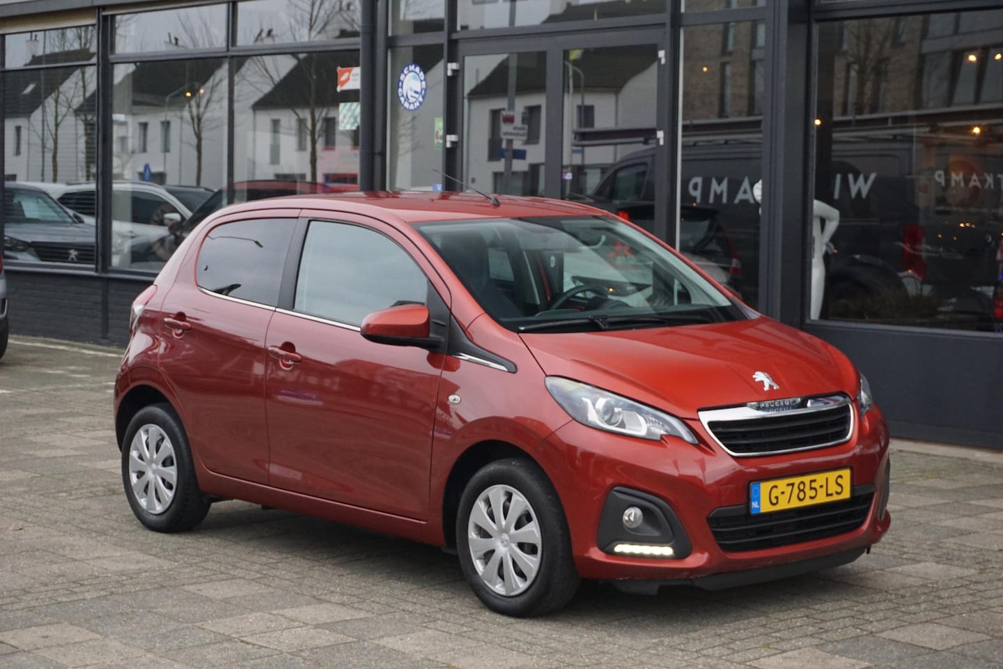 Peugeot 108 - 1.0 e-VTi Active | Carplay - AutoWereld.nl